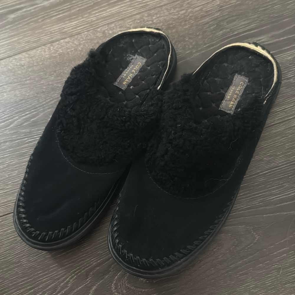 Cole haan slippers size 7
